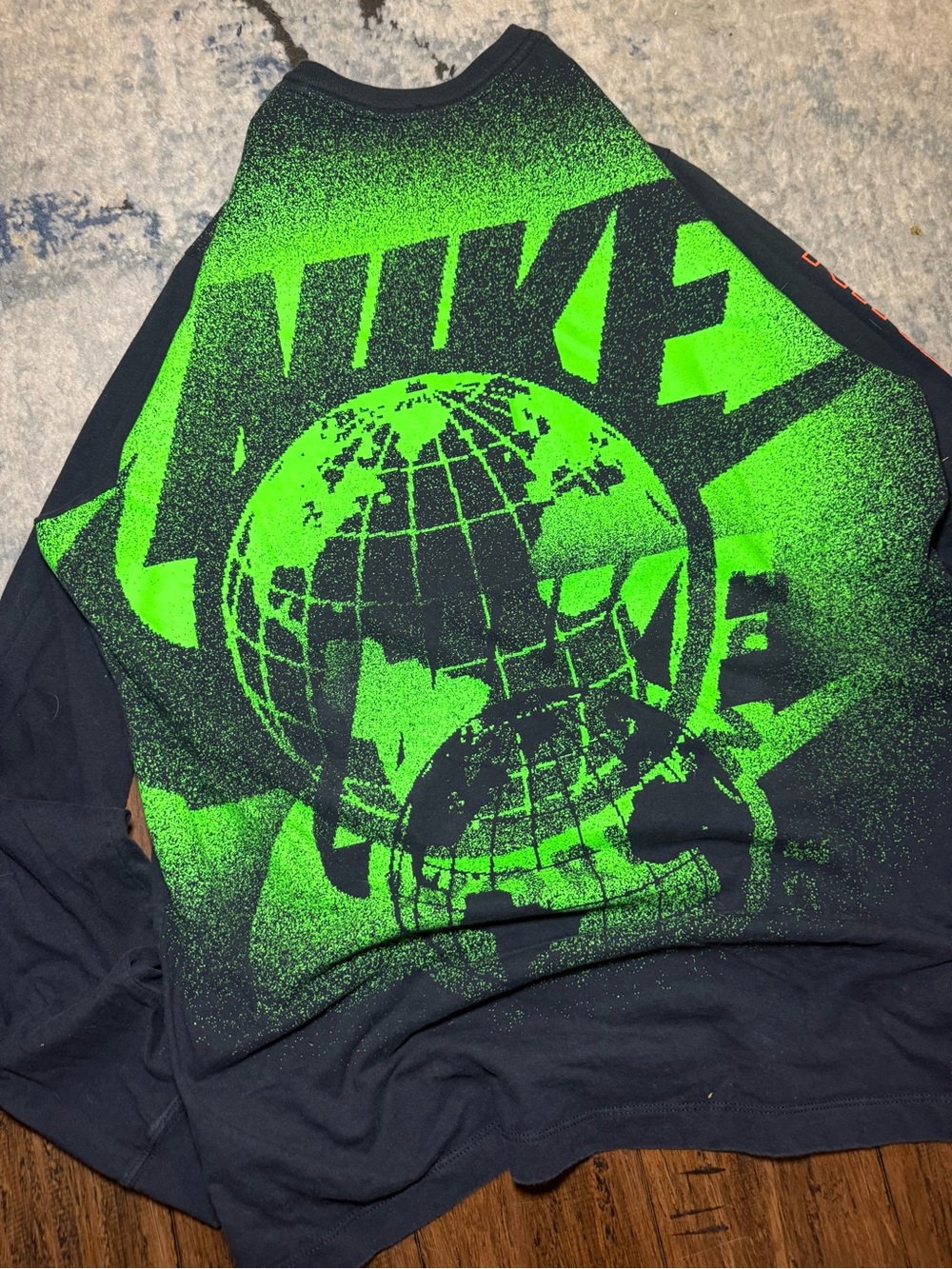 Nike Sportswear Worldwide Long Sleeve Graphic T-Shirt Men’s Large